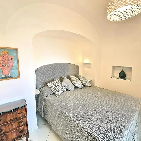 Casa Laboccetta 펜션 *